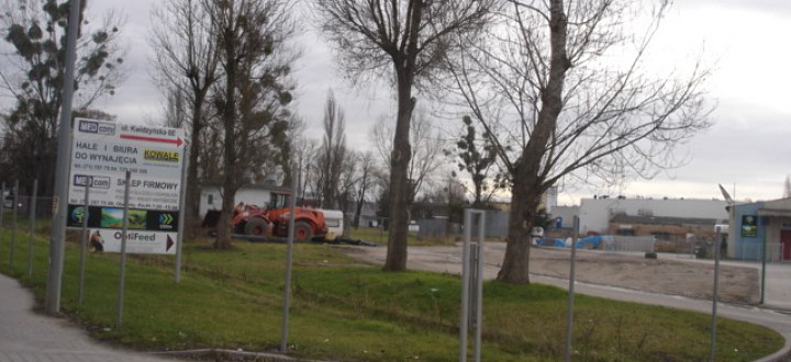 Obiekty o dogodnej lokalizacji z obszernym terenem zewntrznym